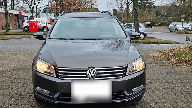 Gebraucht VW Passat 122 PS (89 kW) 2014 Braun Kombi