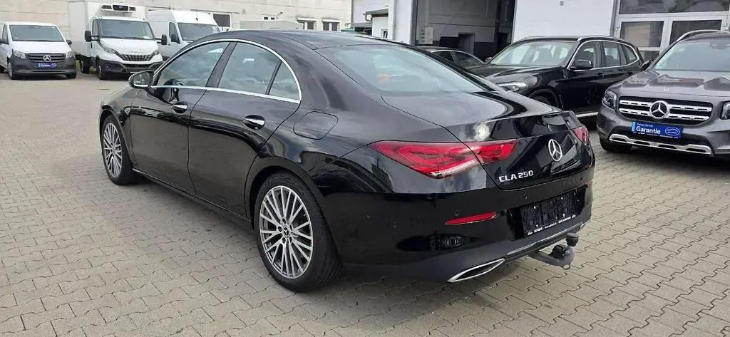 Gebraucht Mercedes CLA250 224 PS (164 kW) 2023 Nachtschwarz  unilack Coupé