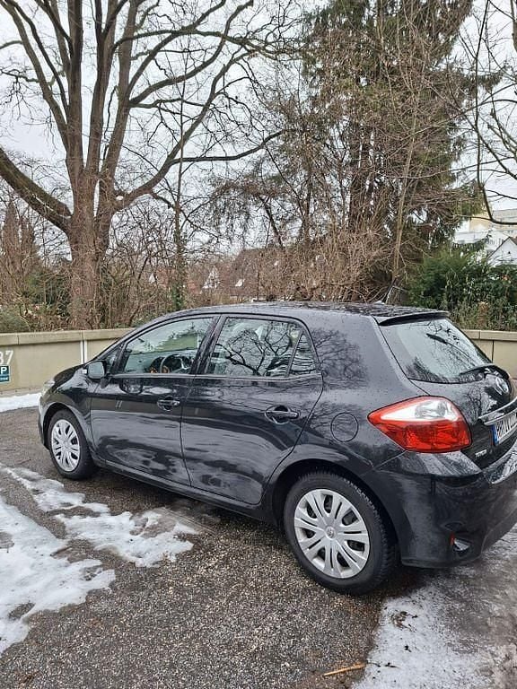 Gebraucht Toyota Auris Executive 132 PS (97 kW) 2010 Schwarz Kleinwagen