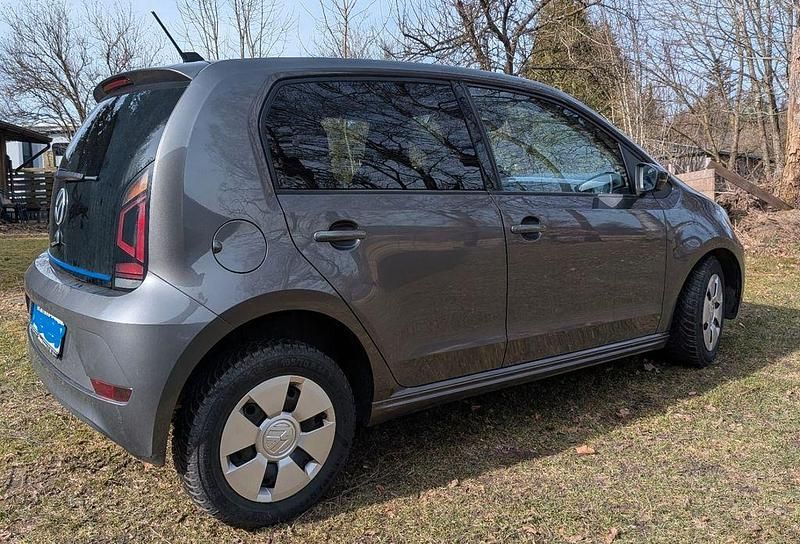 Gebraucht VW e-up! Style 61 kW (83 PS) 2022 Schwarz Kleinwagen
