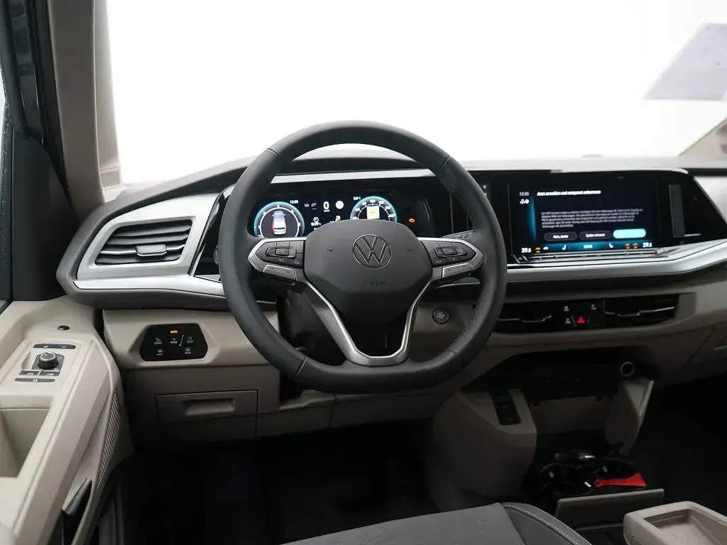 Gebraucht VW Multivan Edition 150 PS (110 kW) 2026 Grau Van / Kleinbus