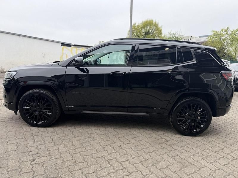 Occasion Jeep Compass Altitude 131 ch (96 kW) 2024 Noir SUV