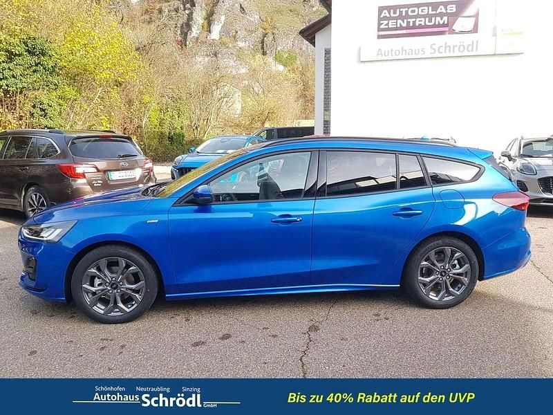 Neu Ford Focus ST-Line 155 PS (114 kW) 2025 Desert island blue metallic Kombi