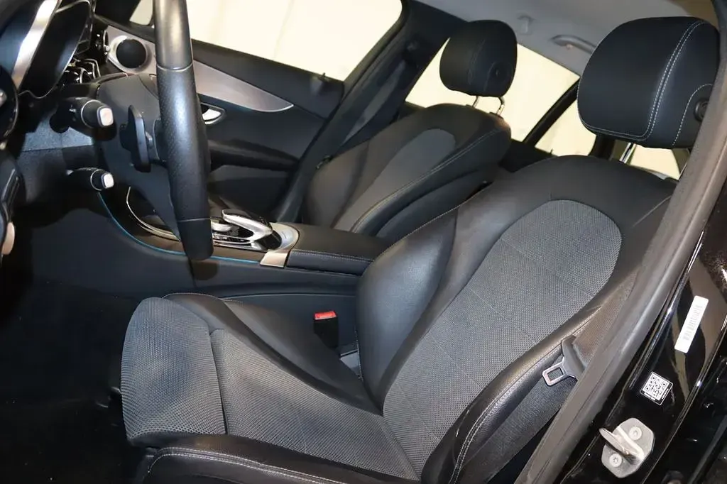 Gebraucht Mercedes C180 Avantgarde 156 PS (114 kW) 2018 Obsidianschwarz  metalliclack Kombi