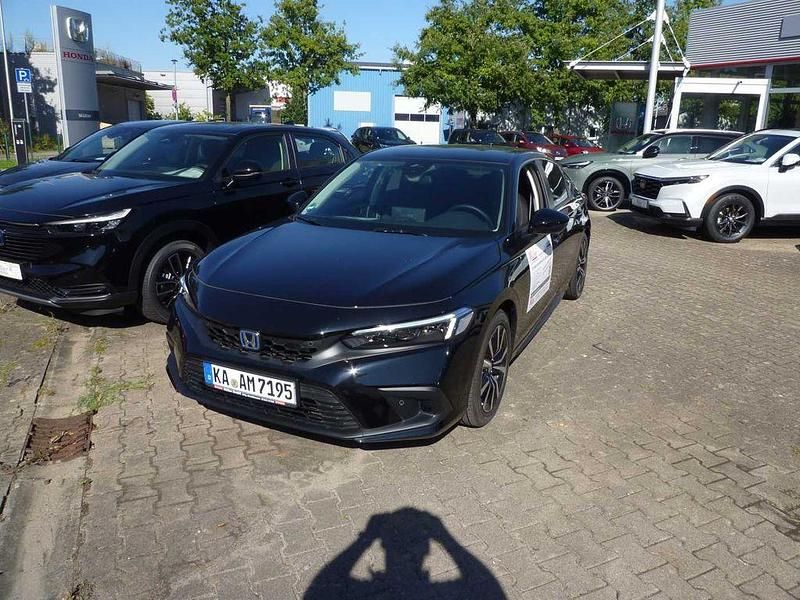 Schwarz Gebraucht 2025 Honda Civic Elegance Limousine | 36.830 € (Fairer Preis) - Bild 1/4