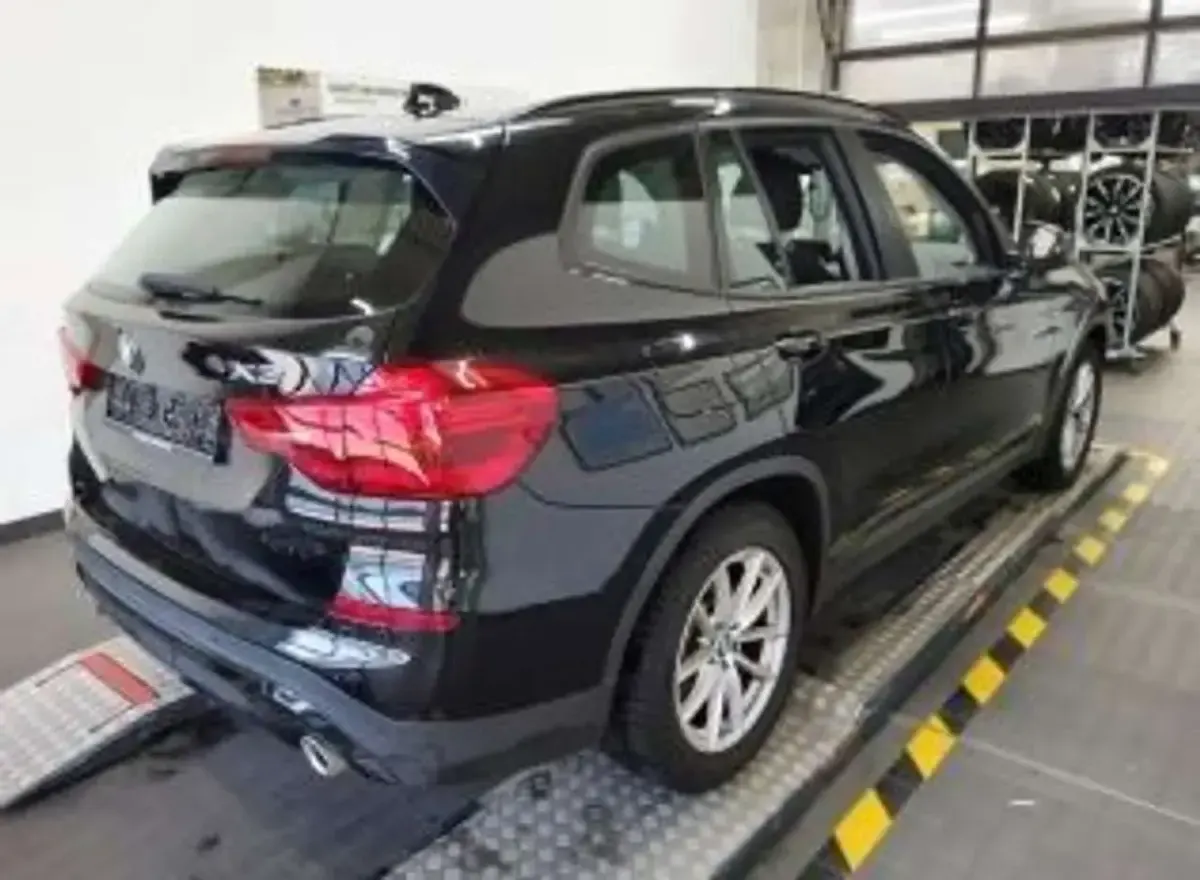 Gebraucht BMW X3 190 PS (139 kW) 2018 Saphirschwarz SUV