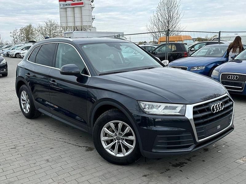 Gebraucht Audi Q5 Basis 163 PS (119 kW) 2020 Blau SUV