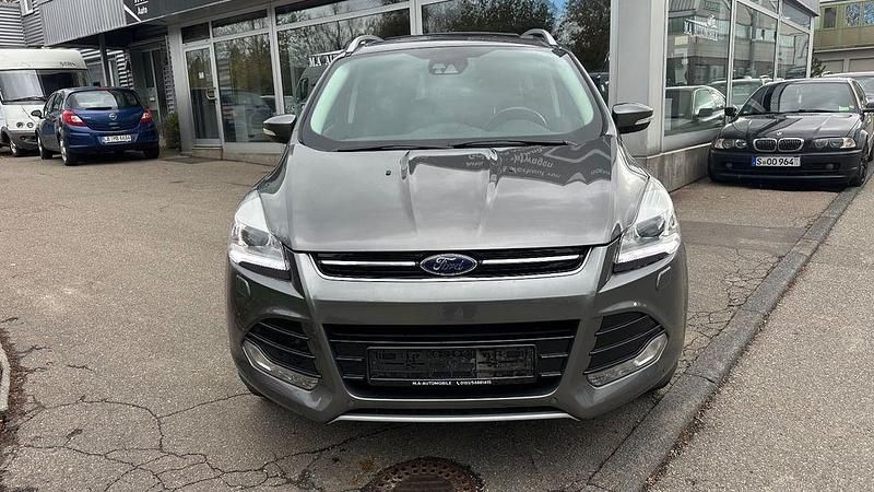Grau Gebraucht 2013 Ford Kuga Titanium SUV | 13.900 € (Etwas zu teuer) - Bild 1/4