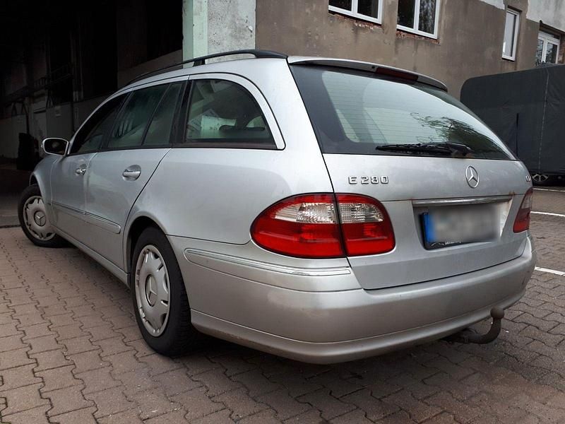 Gebraucht Mercedes 280 190 PS (139 kW) 2008 Silber Kombi