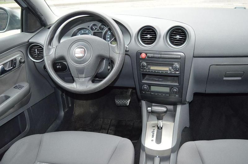 Gebraucht Seat Cordoba Reference 75 PS (55 kW) 2006 Silber Limousine