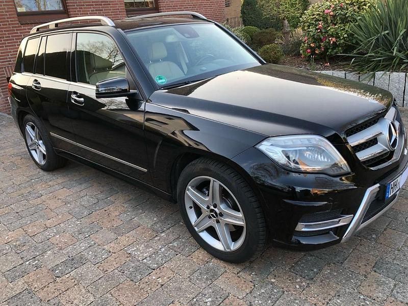 Schwarz Gebraucht 2013 Mercedes GLK350 Style SUV | 19.500 € - Bild 1/4