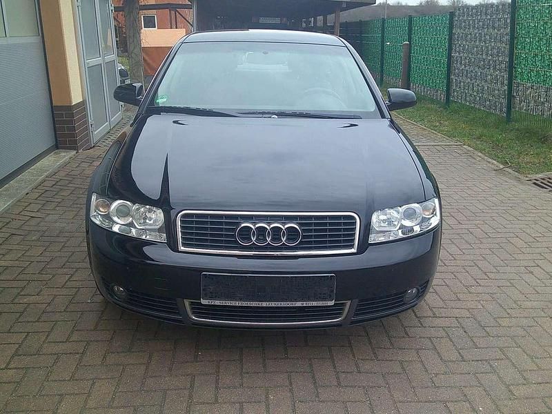 Gebraucht Audi A4 131 PS (96 kW) 2002 Schwarz Limousine