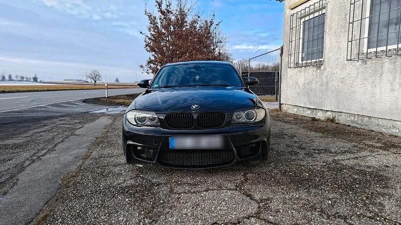 Schwarz Gebraucht 2007 BMW 118 M Sport Kleinwagen | 3.000 € - Bild 1/4
