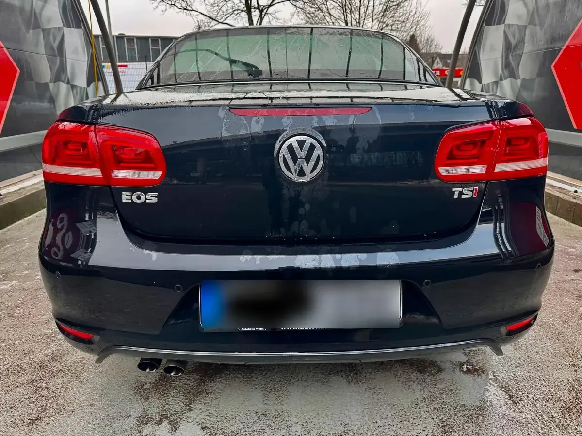 Gebraucht VW Eos 122 PS (89 kW) 2011 Schwarz Cabrio