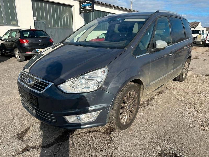 Grau Gebraucht 2013 Ford Galaxy Titanium Van / Kleinbus | 2.760 € (Superpreis) - Bild 1/4