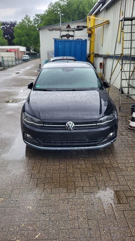 Schwarz Gebraucht 2021 VW Polo Highline Limousine | 13.500 € - Bild 1/4