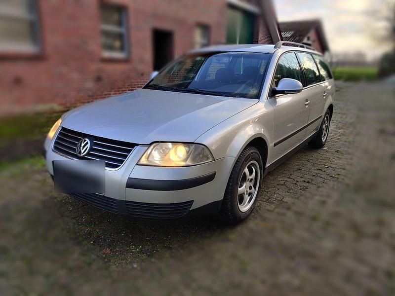 Silber Gebraucht 2004 VW Passat Kombi | 990 € (Superpreis) - Bild 1/4