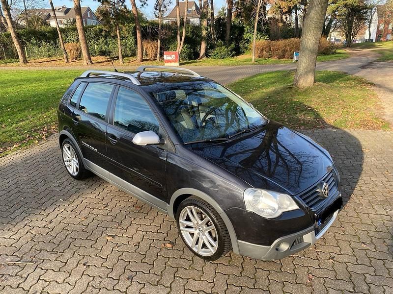 Schwarz Gebraucht 2008 VW Polo Cross Kleinwagen | 2.850 € (Guter Preis) - Bild 1/4