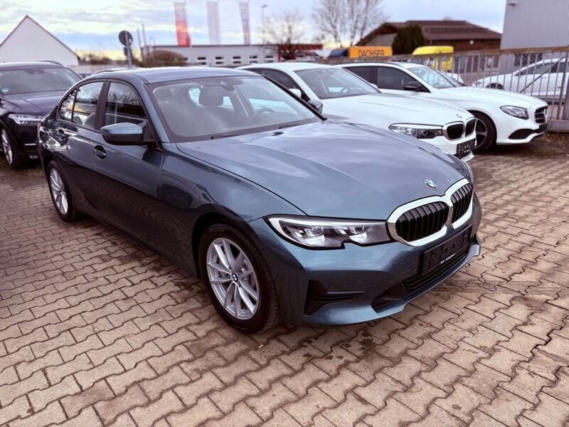 Gebraucht BMW 330 252 PS (185 kW) 2021 Blau Limousine