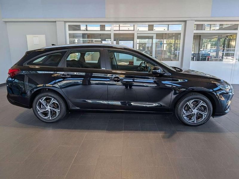 Gebraucht Hyundai i30 116 PS (85 kW) 2022 Schwarz Kombi