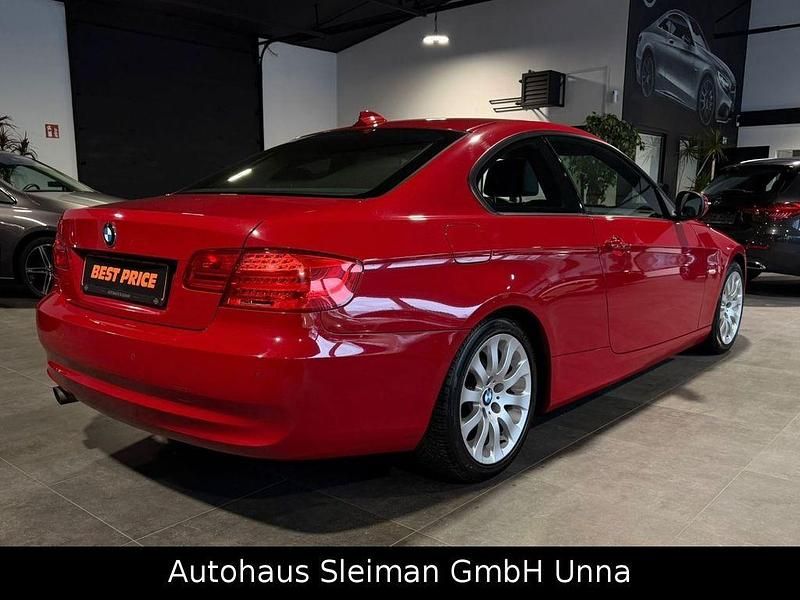 Gebraucht BMW 320 M Sport 170 PS (125 kW) 2011 Rot Coupé