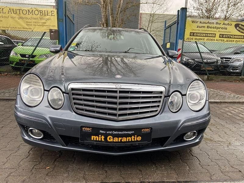 Gebraucht Mercedes E220 170 PS (125 kW) 2009 Grau Kombi