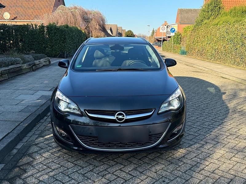 Gebraucht Opel Astra 136 PS (100 kW) 2016 Schwarz Kombi
