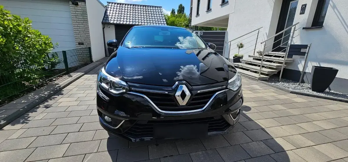 Usata Renault Mégane LIMITED 116 CV (85 kW) 2019 Nero Berlina