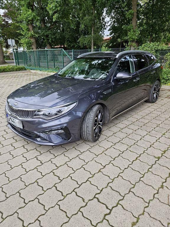 Grau Gebraucht 2019 Kia Optima Spirit Kombi | 14.000 € (Fairer Preis) - Bild 1/4