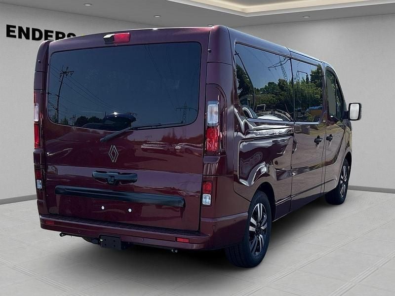 Gebraucht Renault Trafic 170 PS (125 kW) 2025 Rot Van / Kleinbus