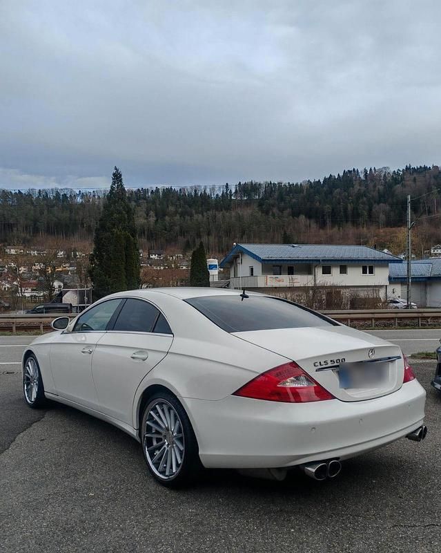Gebraucht Mercedes CLS500 306 PS (225 kW) 2006 Weiß Coupé