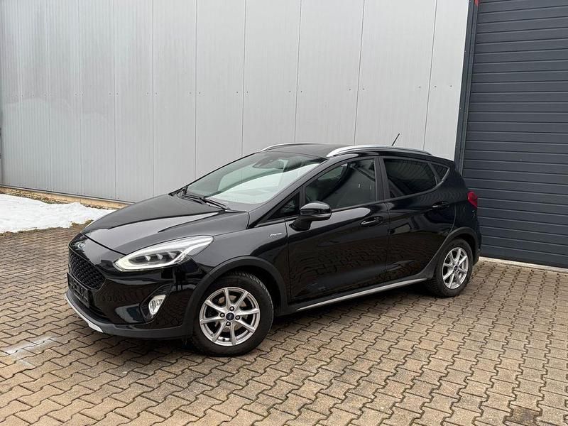 Gebraucht Ford Fiesta Active 140 PS (102 kW) 2018 Schwarz Limousine