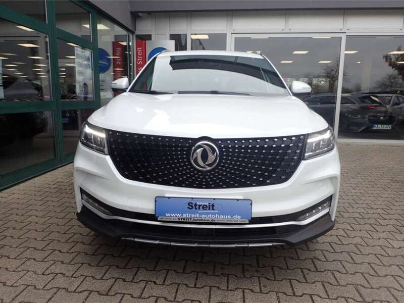 Gebraucht DFSK Fengon 220 PS (161 kW) 2024 Weiß SUV