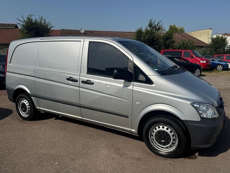 Gebraucht Mercedes Vito 95 PS (69 kW) 2014 Silber Van