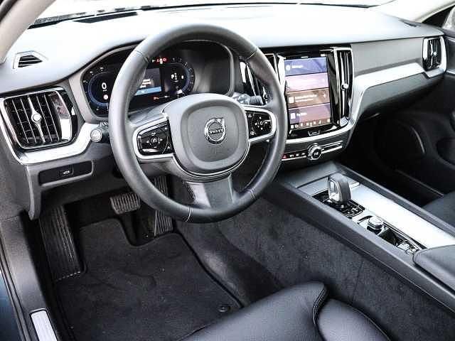 Gebraucht Volvo V60 145 PS (106 kW) 2025 Kombi