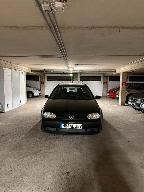 Blau Gebraucht 2003 VW Golf IV Kleinwagen | 700 € (Superpreis) - Bild 1/4
