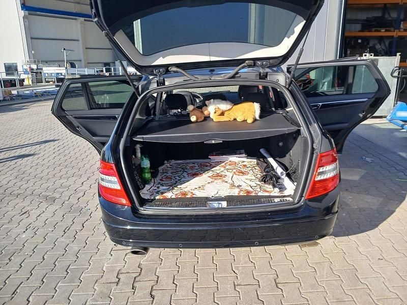 Gebraucht Mercedes C220 170 PS (125 kW) 2011 Schwarz Kombi