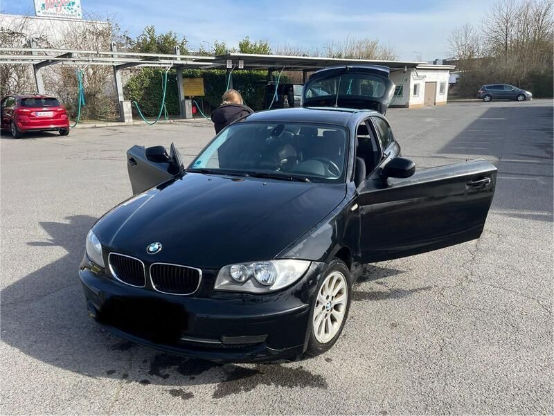 Schwarz Gebraucht 2009 BMW 118 Kleinwagen | 2.500 € (Superpreis) - Bild 1/4