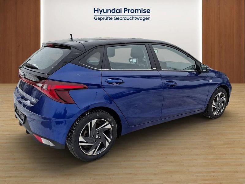 Gebraucht Hyundai i20 Intro Edition 101 PS (74 kW) 2021 Blau Limousine