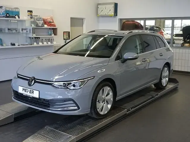 Gebraucht VW Golf VIII Style 150 PS (110 kW) 2024 Grau Kombi