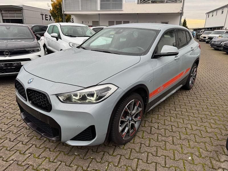 Blau Gebraucht 2021 BMW X2 Performance SUV | 23.990 € (Guter Preis) - Bild 1/4
