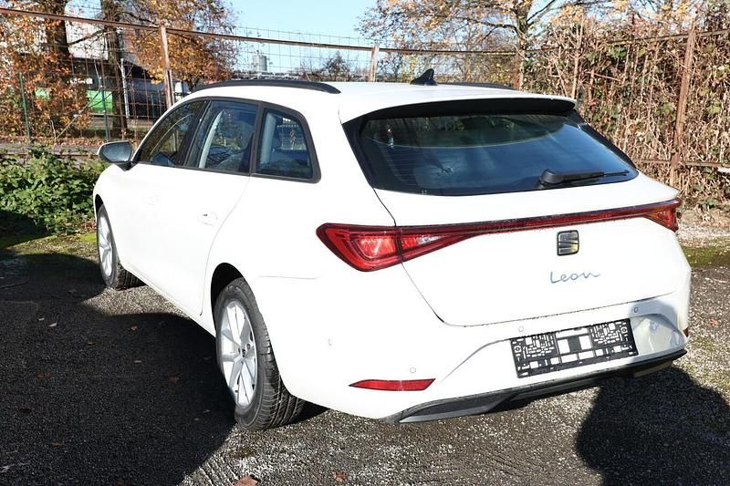 Neu Seat Leon ST Style 116 PS (85 kW) 2025 Candyweiß Kombi