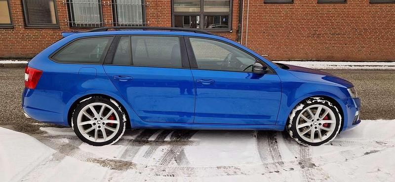Gebraucht Skoda Octavia RS 184 PS (135 kW) 2017 Blau Kombi