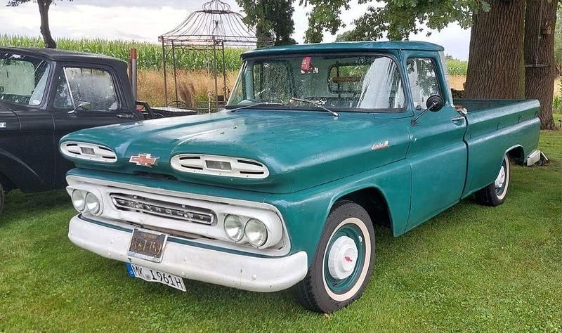 Grün Gebraucht 1961 Chevrolet C10 Abholung | 20.950 € - Bild 1/4