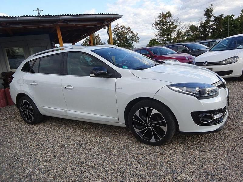 Gebraucht Renault Mégane III Bose Edition 132 PS (97 kW) 2015 Weiß Limousine