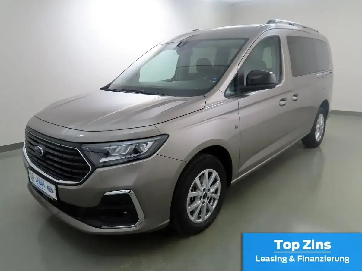 Gebraucht Ford Tourneo Connect Titanium 114 PS (83 kW) 2024 Silber Van / Kleinbus