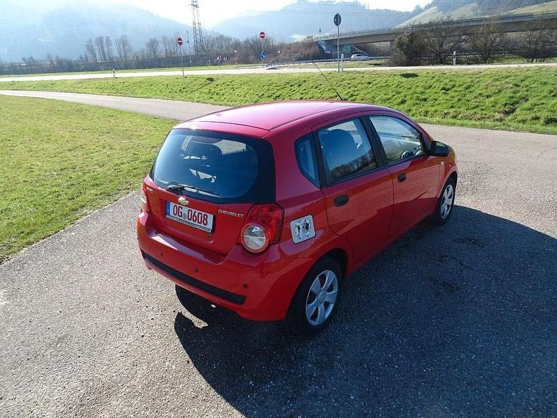 Gebraucht Chevrolet Aveo 84 PS (61 kW) 2009 Rot Kleinwagen