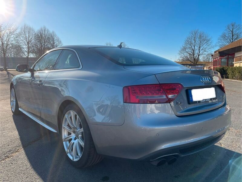 Gebraucht Audi A5 S-Line 179 PS (131 kW) 2011 Silber Coupé