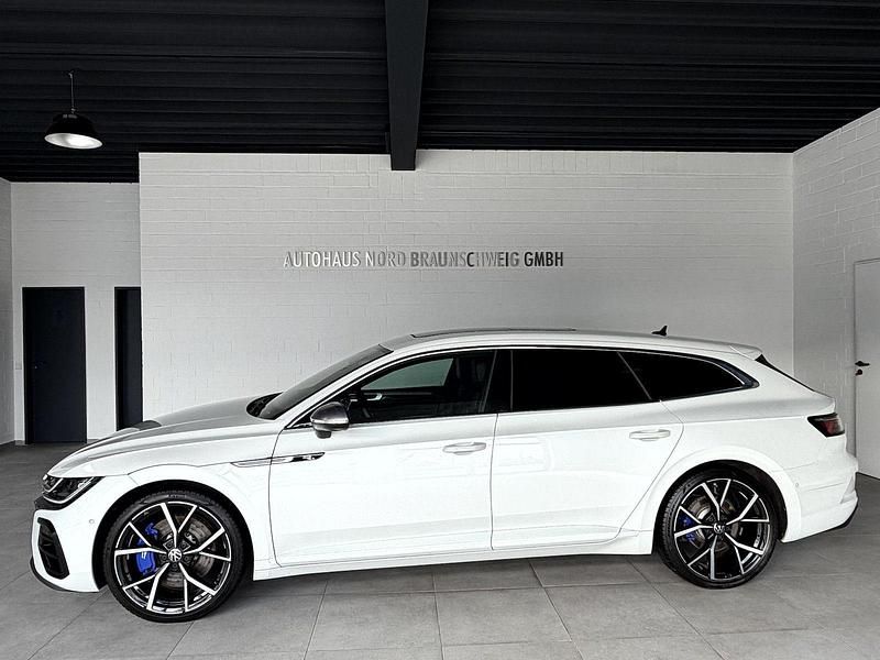 Gebraucht VW Arteon R 320 PS (235 kW) 2023 Oryxweiß perlmutteffekt Kombi