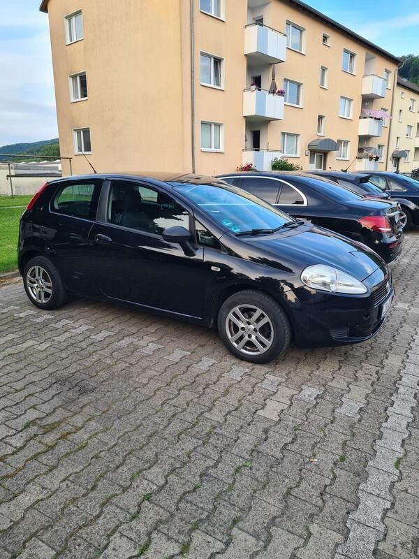 Schwarz Gebraucht 2008 Fiat Punto Kleinwagen | 650 € (Guter Preis) - Bild 1/4